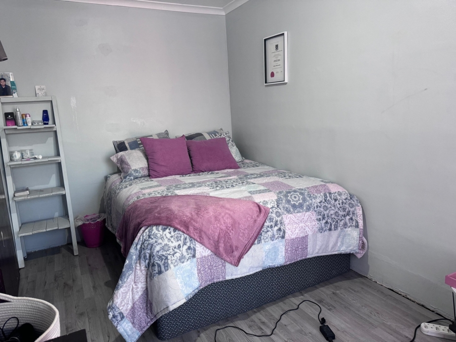 4 Bedroom Property for Sale in Westridge Western Cape